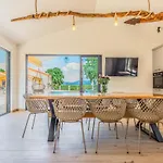 Patria With Media Room, Private Pool, Summer Kitchen, Gym Lovreć