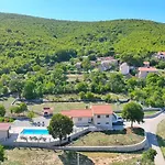 Patria With Media Room, Private Pool, Summer Kitchen, Gym * Lovreć