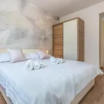 Patria With Media Room, Private Pool, Summer Kitchen, Gym *