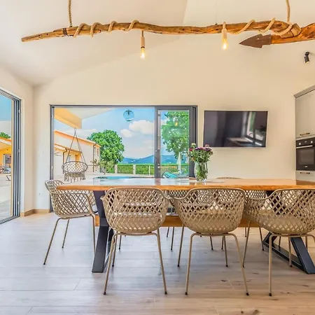 Patria With Media Room, Private Pool, Summer Kitchen, Gym Lovrec