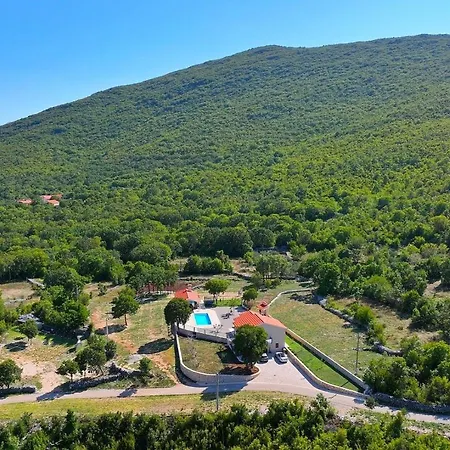 Patria With Media Room, Private Pool, Summer Kitchen, Gym Villa